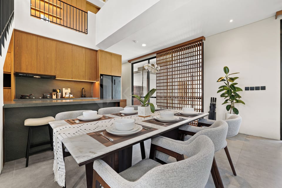 Villa, 3 Bedrooms, Pool View | Dining room