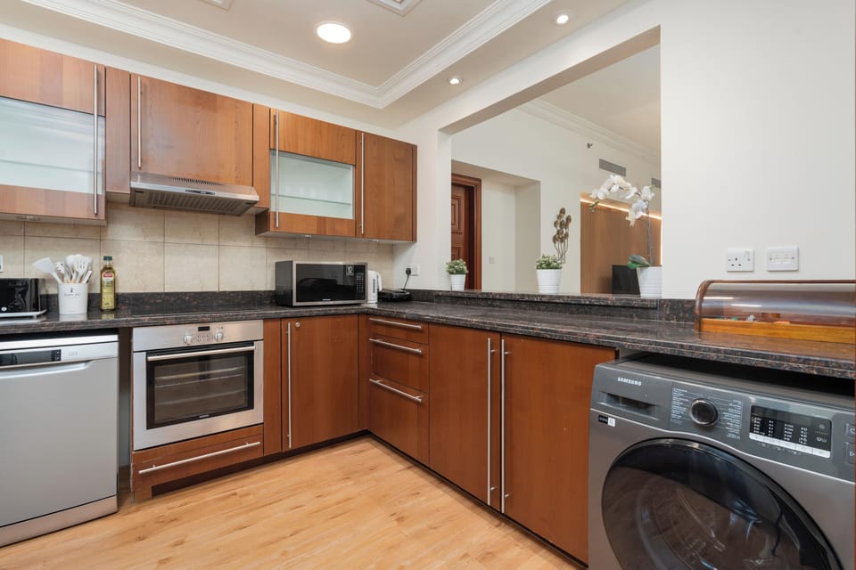 Superior Apartment, Balcony, City View | Private kitchen | Espresso maker, coffee/tea maker, electric kettle