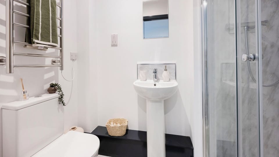 Student Only Icon House Apartment in Stoke-on-Trent