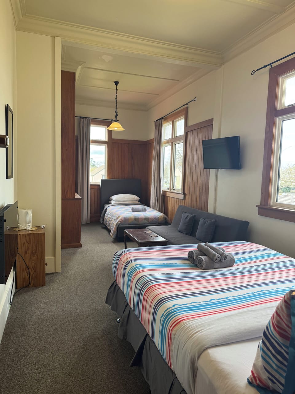 Triple Room, Private Bathroom | WiFi (free), bed sheets