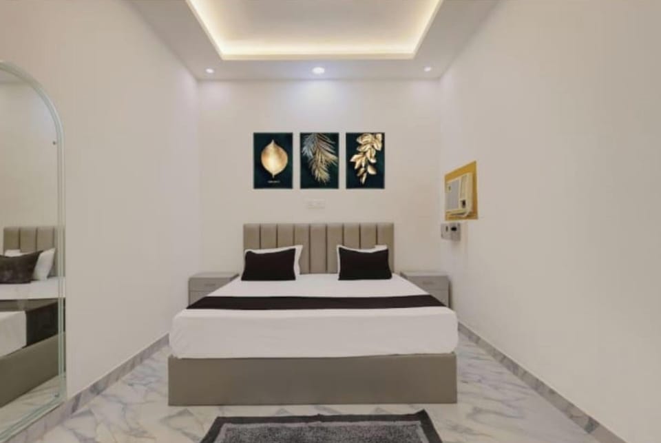 Deluxe Room | WiFi (free), bed sheets