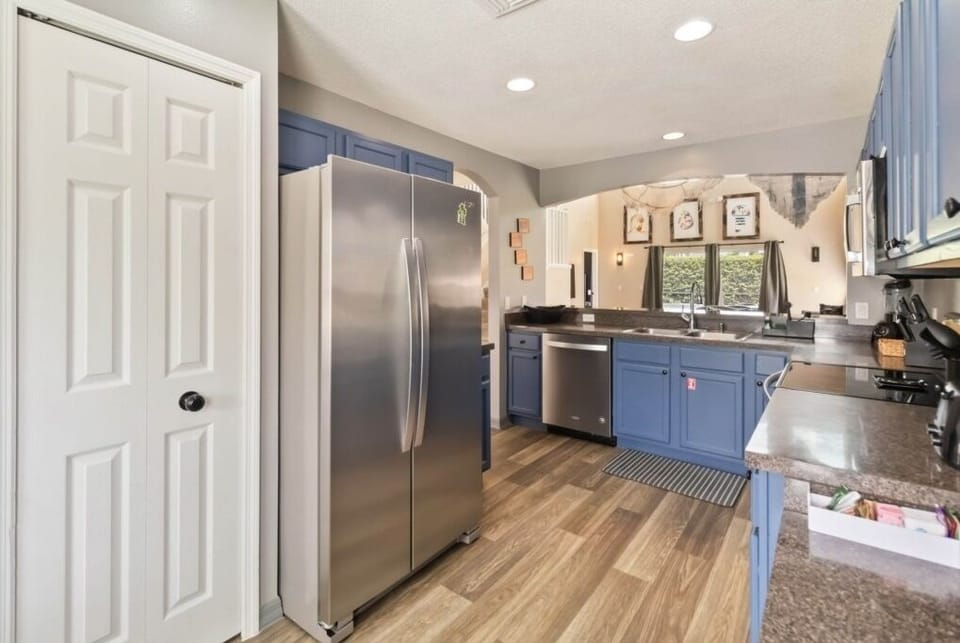 Villa, 6 Bedrooms | Private kitchen
