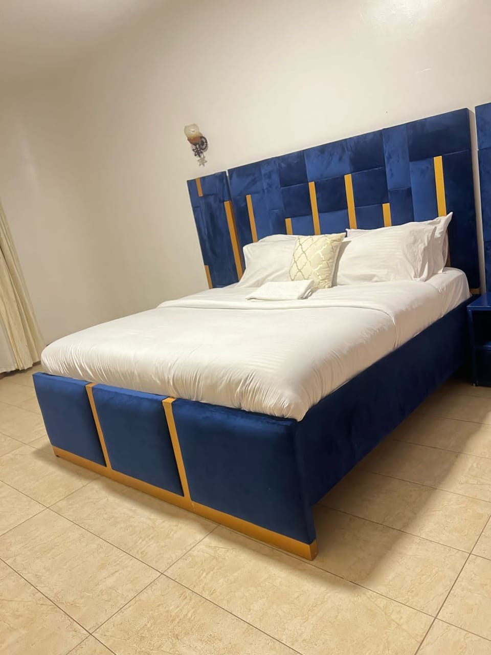 Classic Apartment, Balcony, City View | Desk, laptop workspace, iron/ironing board, WiFi (free)