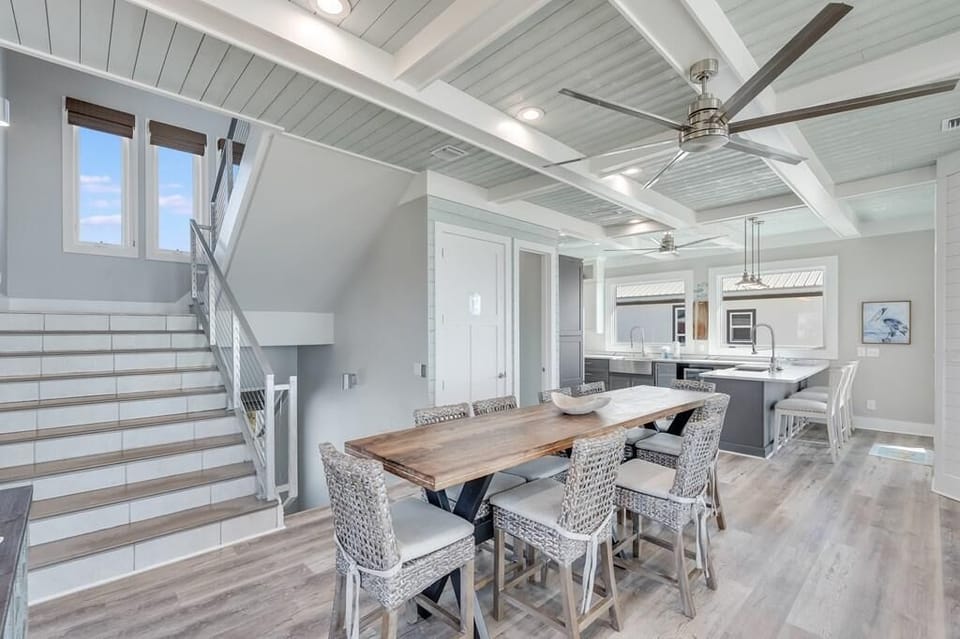 House, Multiple Beds (Singing Waves) | Dining