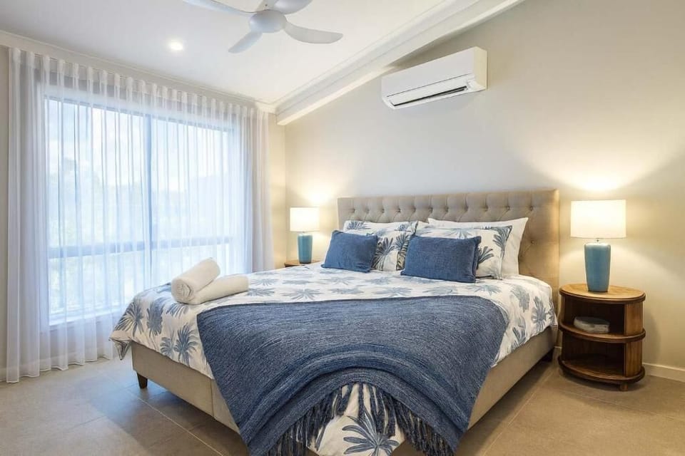 Luxury House, 4 Bedrooms, Pets Allowed, Ocean View | Blackout drapes, iron/ironing board, WiFi (free)