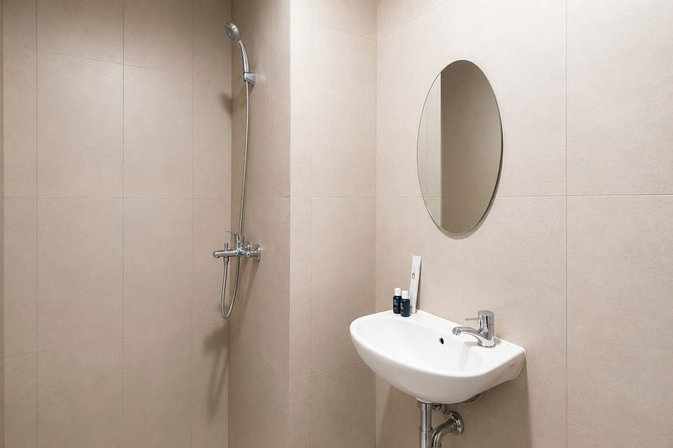 Stylish Bright 1Br At Apartment Kyo Society Apartment in Surabaya