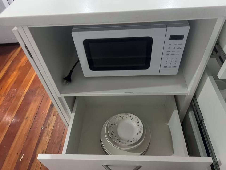 House, 5 Bedrooms | Microwave