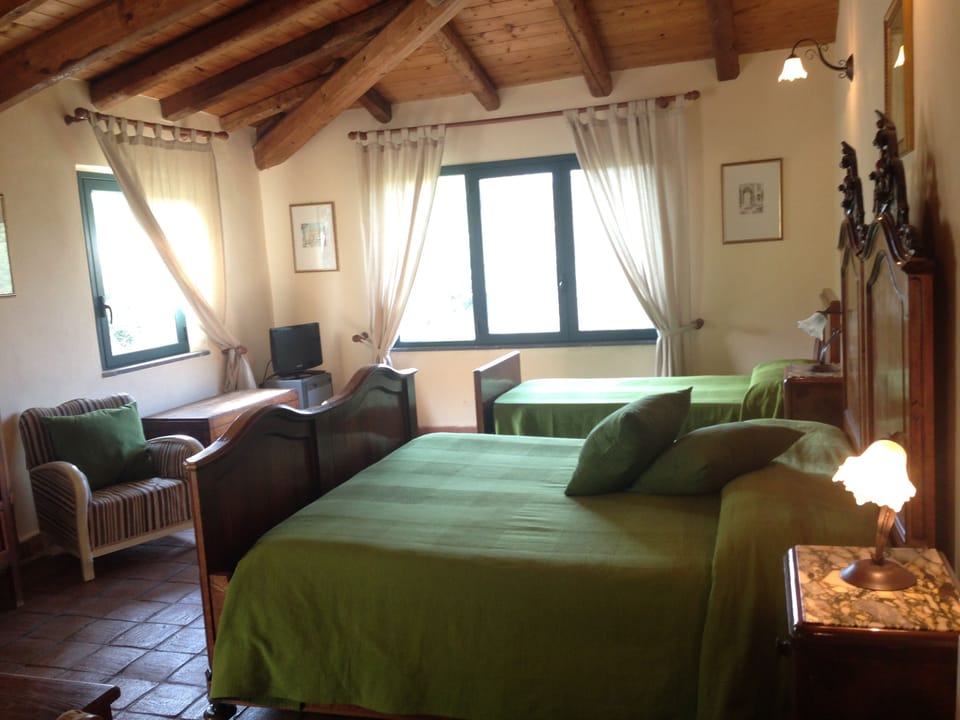 Comfort Quadruple Room | Individually decorated, individually furnished, free WiFi, bed sheets
