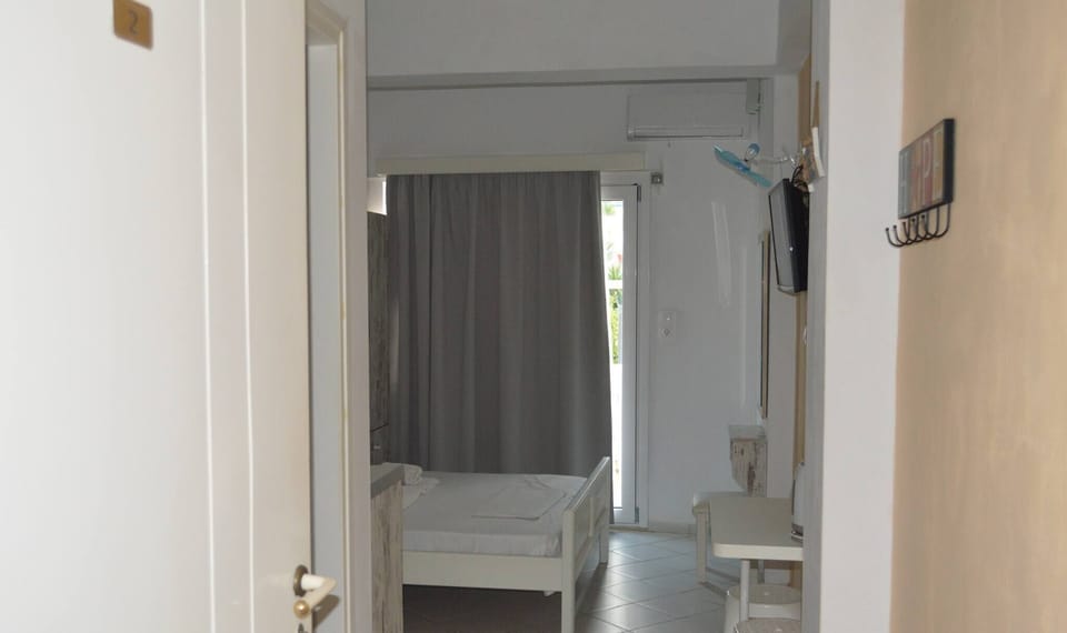 Studio, 1 Bedroom, Patio | 1 bedroom