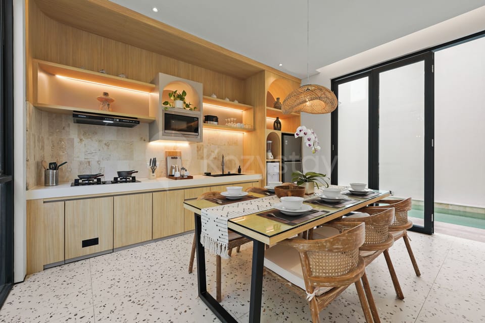 Villa, 3 Bedrooms, Pool View | Dining room