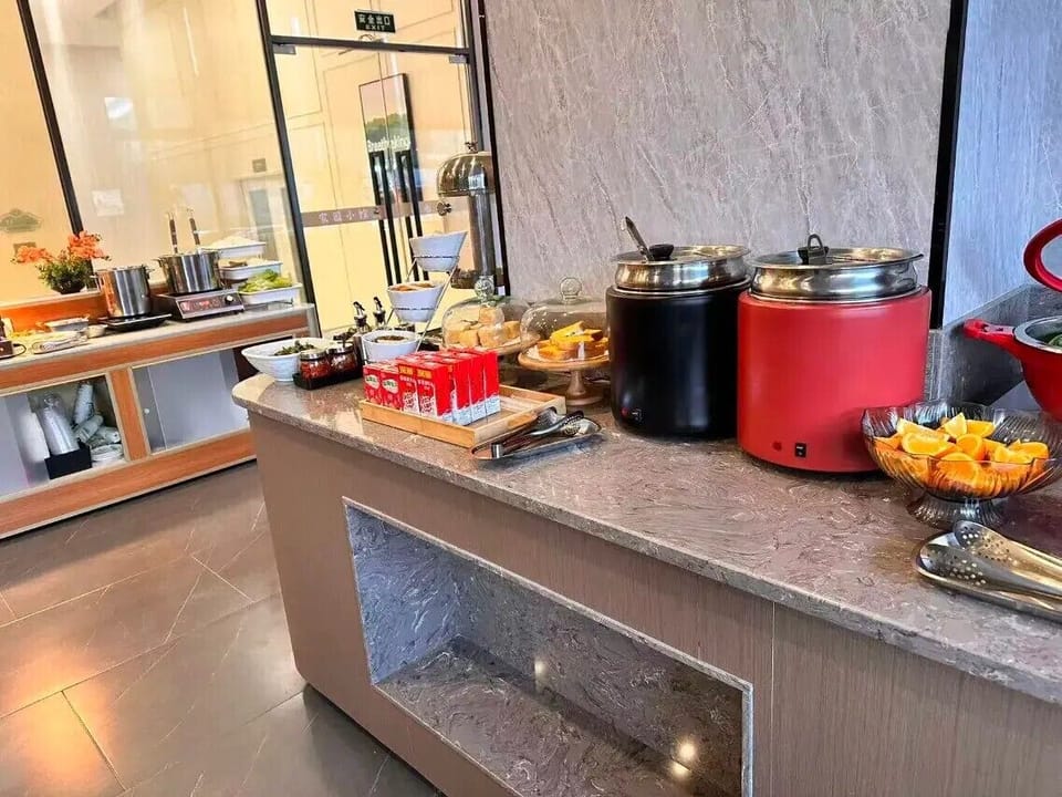 Daily buffet breakfast for a fee