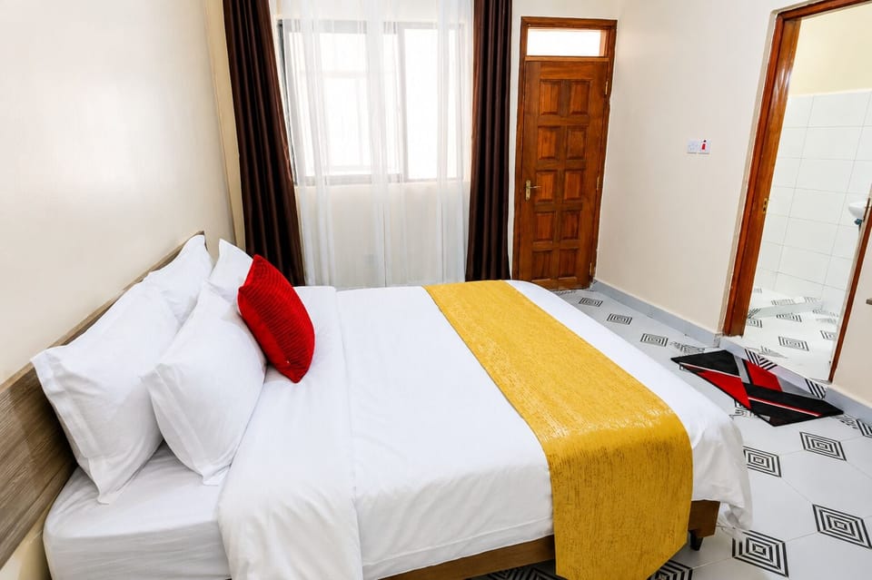 Comfort Double Room, City View | Desk, WiFi (free)