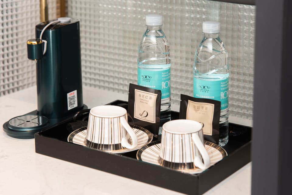 Luxury Single Room, City View | Coffee and/or coffee maker