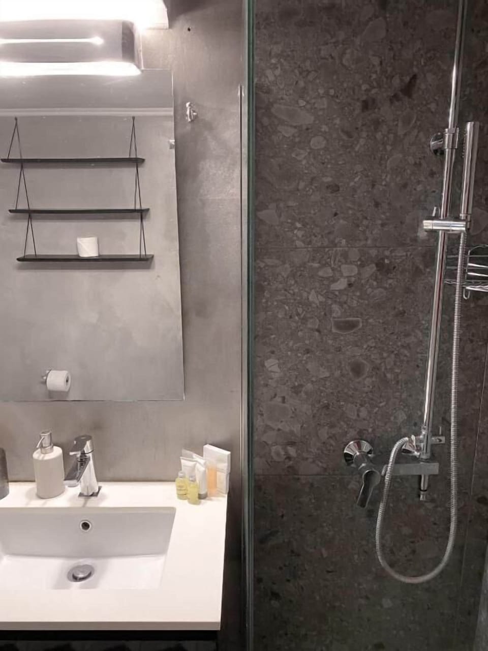 Classic Double Room | Bathroom