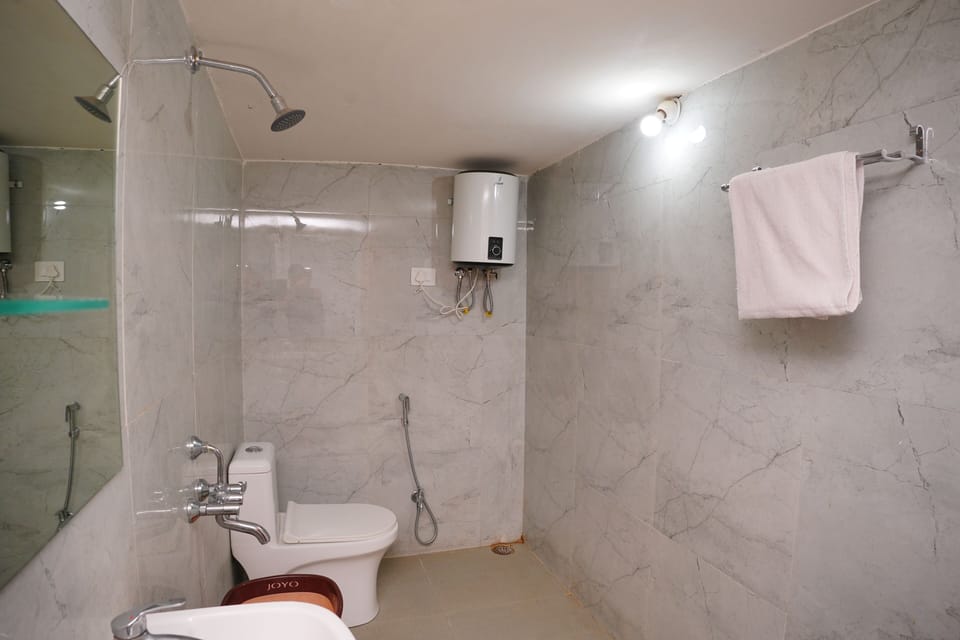 Desk, laptop workspace, blackout drapes, WiFi (free)