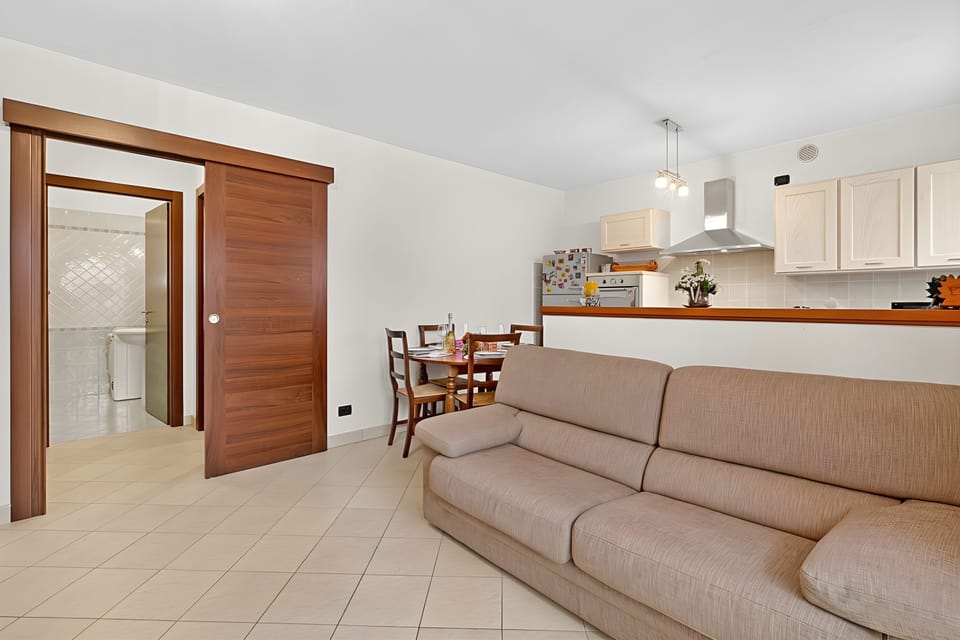 Standard Apartment, 2 Bedrooms, 2 Bathrooms (Appartamento Fior di Roccia) | Living room