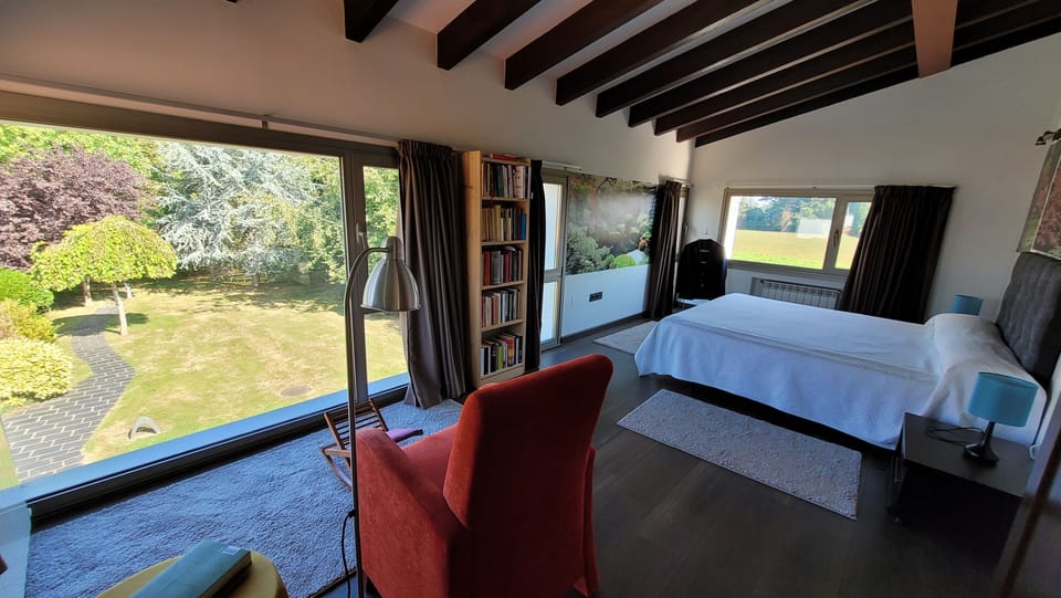 Deluxe Suite, Garden View | In-room safe, blackout drapes, WiFi (free)