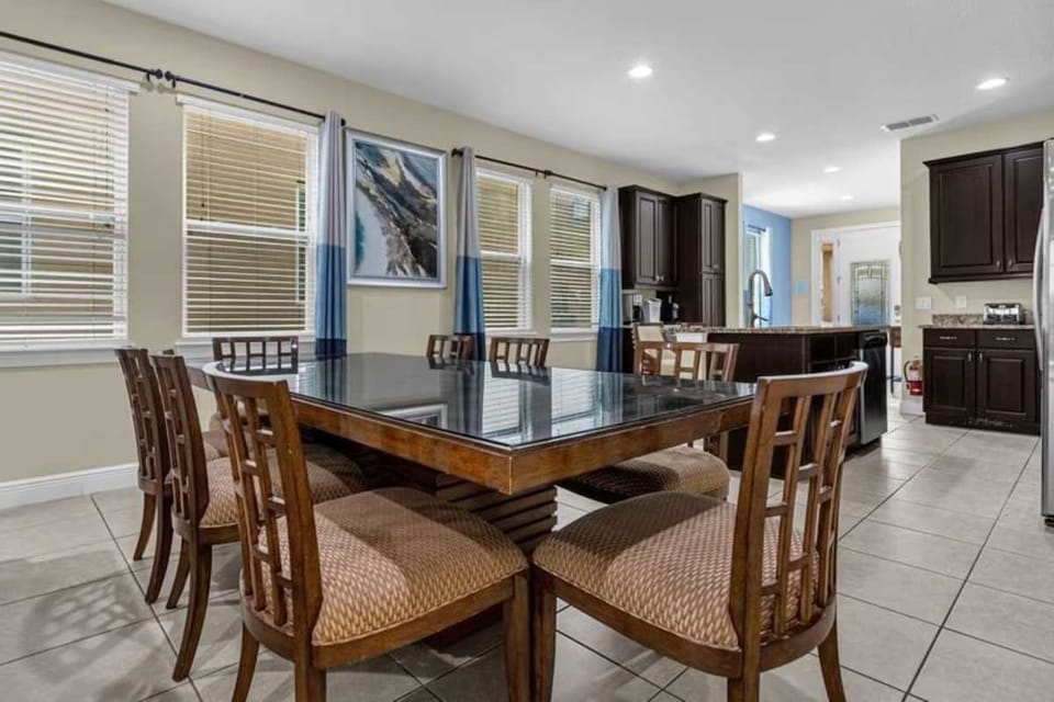 House | 7 bedrooms, high-speed internet