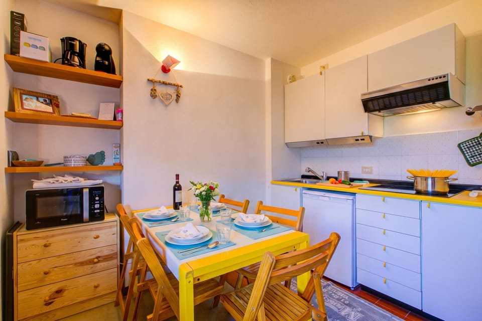 Standard Studio, Microwave, Mountain View (Appartamento I Larici) | Dining