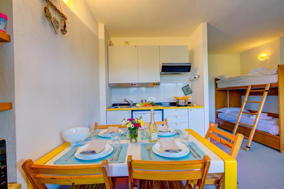 Standard Studio, Microwave, Mountain View (Appartamento I Larici) | Dining