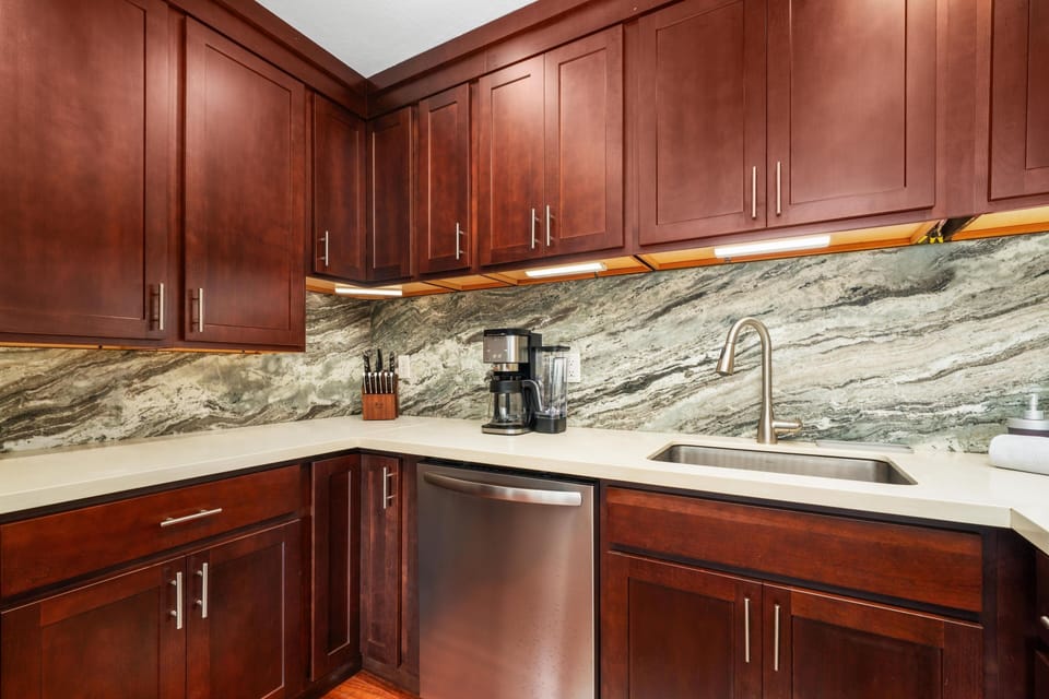 Condo, 2 Bedrooms | Private kitchen | Coffee/tea maker, fridge, oven, toaster