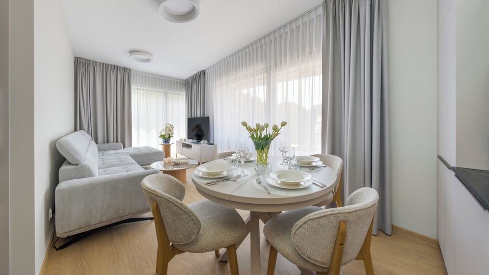 Apartment (71) | Living area | Flat-screen TV