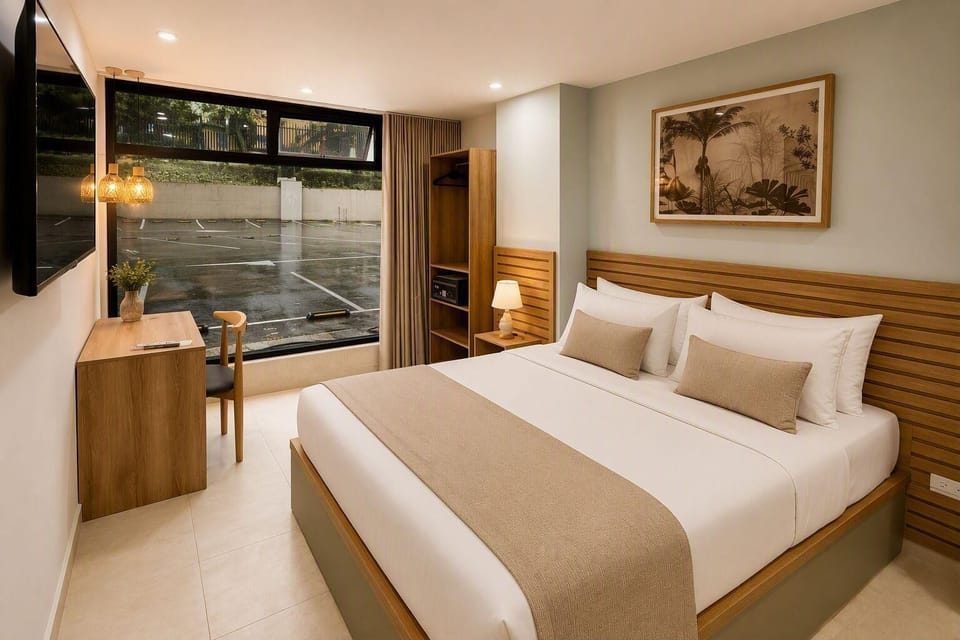 Superior Suite | In-room safe, desk, blackout drapes, WiFi (free)