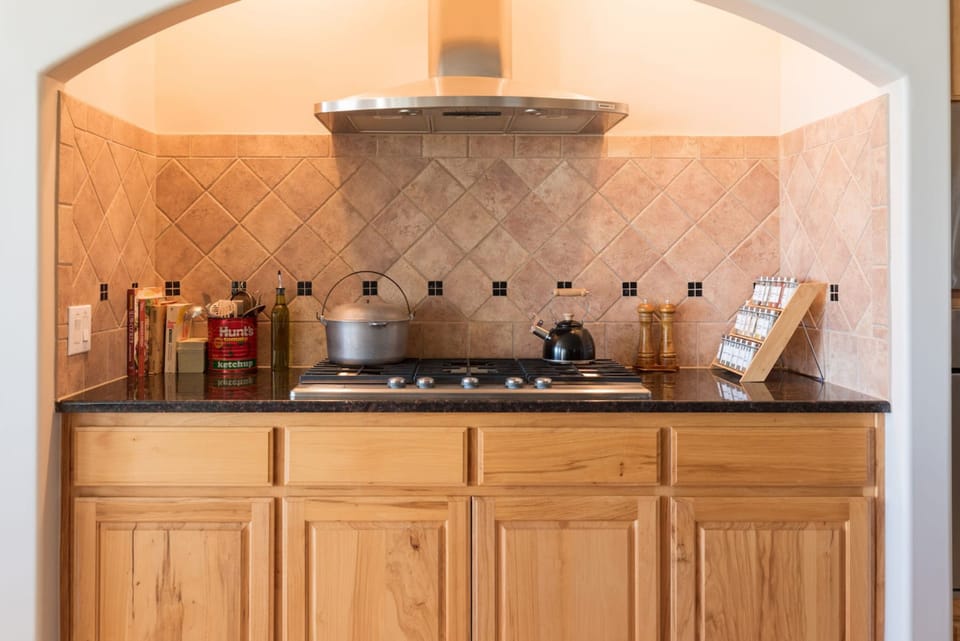 Signature House, 4 Bedrooms, Non Smoking, Air conditioning | Private kitchen | Coffee/tea maker, fridge, microwave, oven