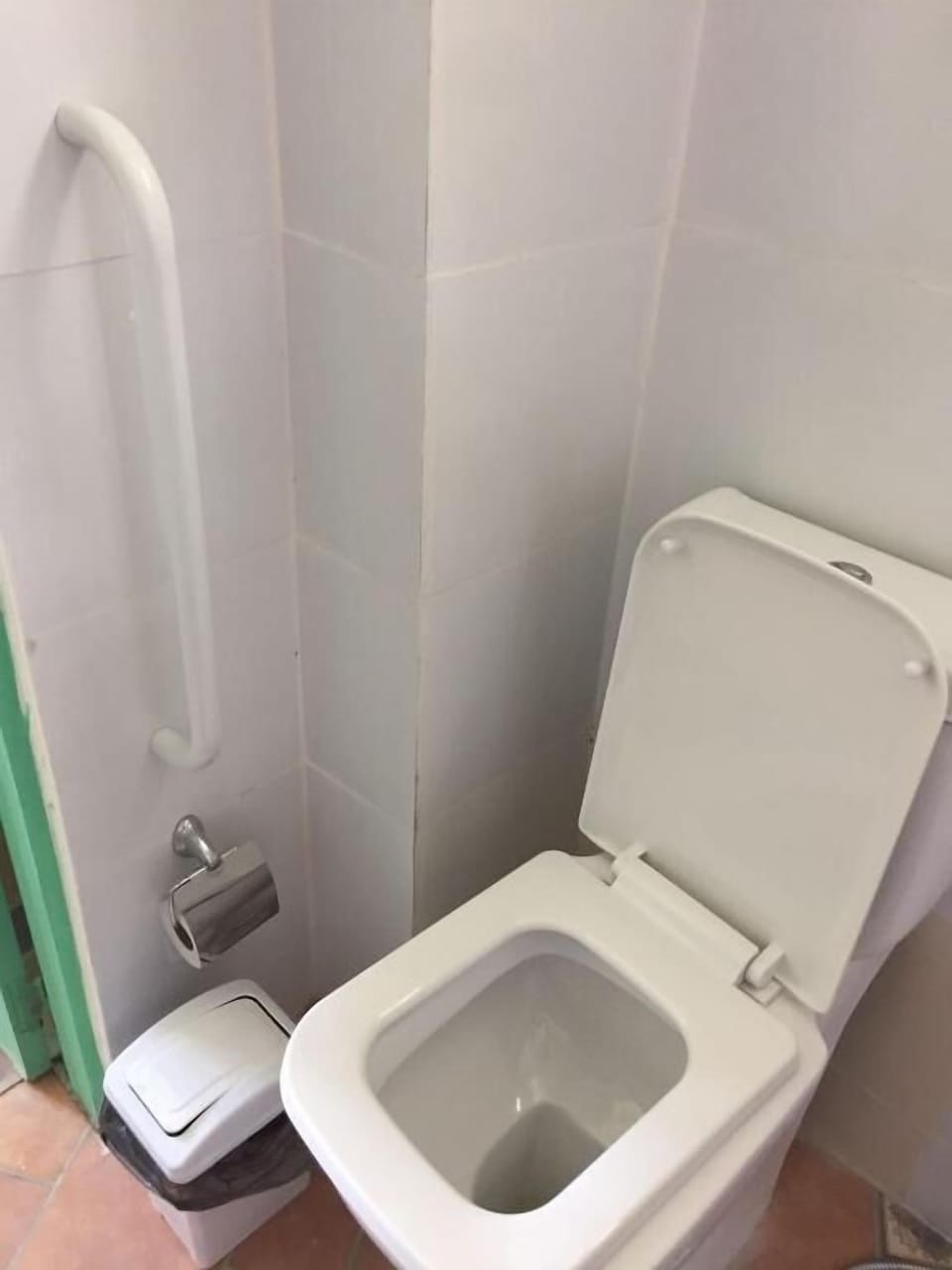 Deluxe Quadruple Room, Courtyard View | Bathroom | Shower, free toiletries, towels, soap