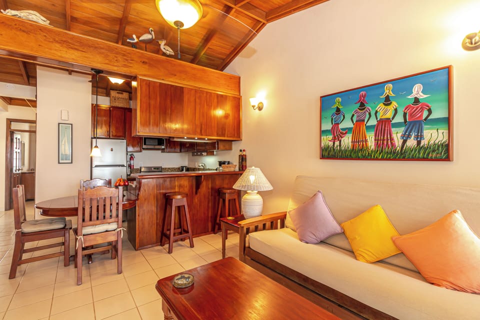 Premium Suite, Ocean View | Living area