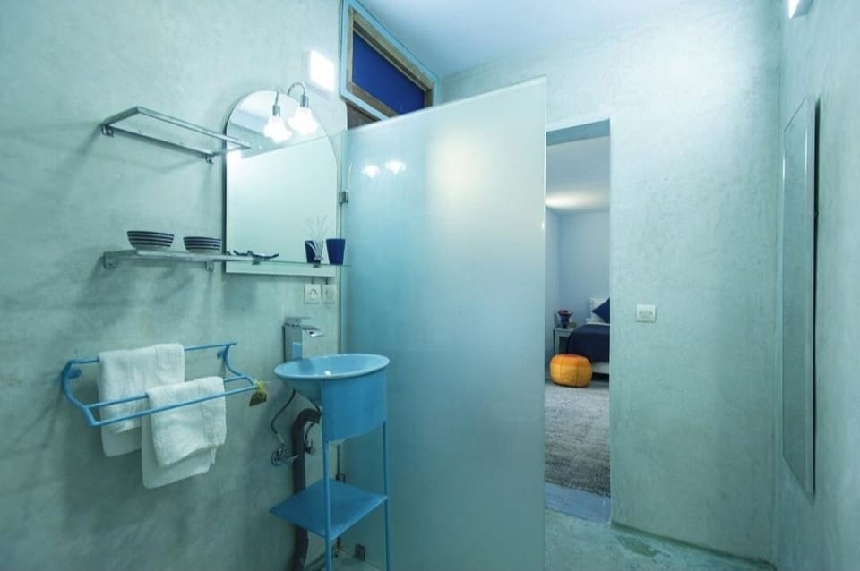 Superior Double Room, Courtyard View | Bathroom