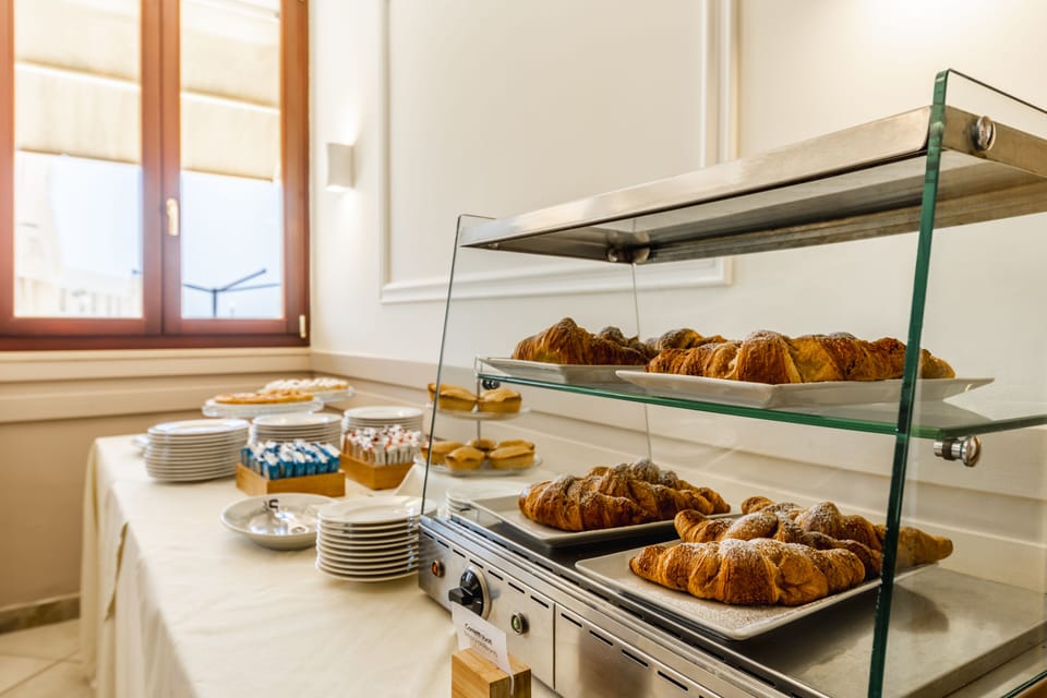 Daily buffet breakfast for a fee