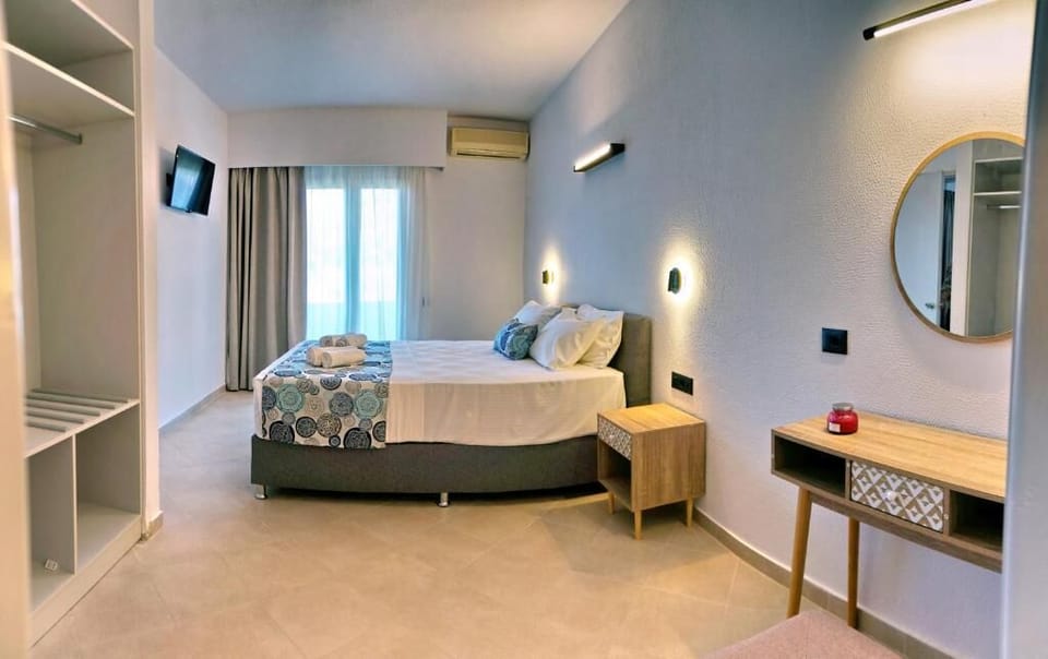 In-room safe, blackout drapes, iron/ironing board (on request)