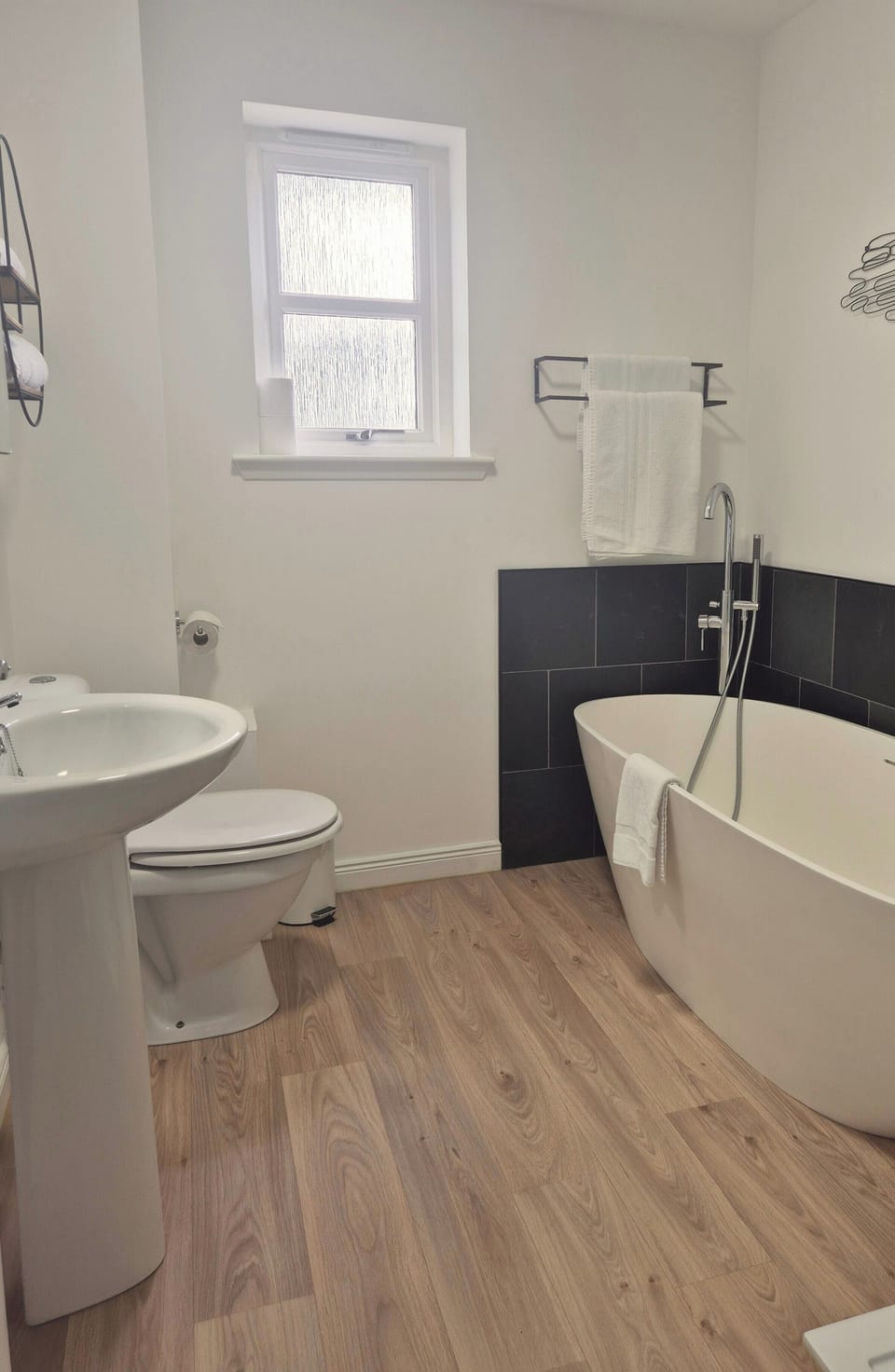 2 Bed House - Sleeps 4 - Pets - Parking - Beach House in Scotland