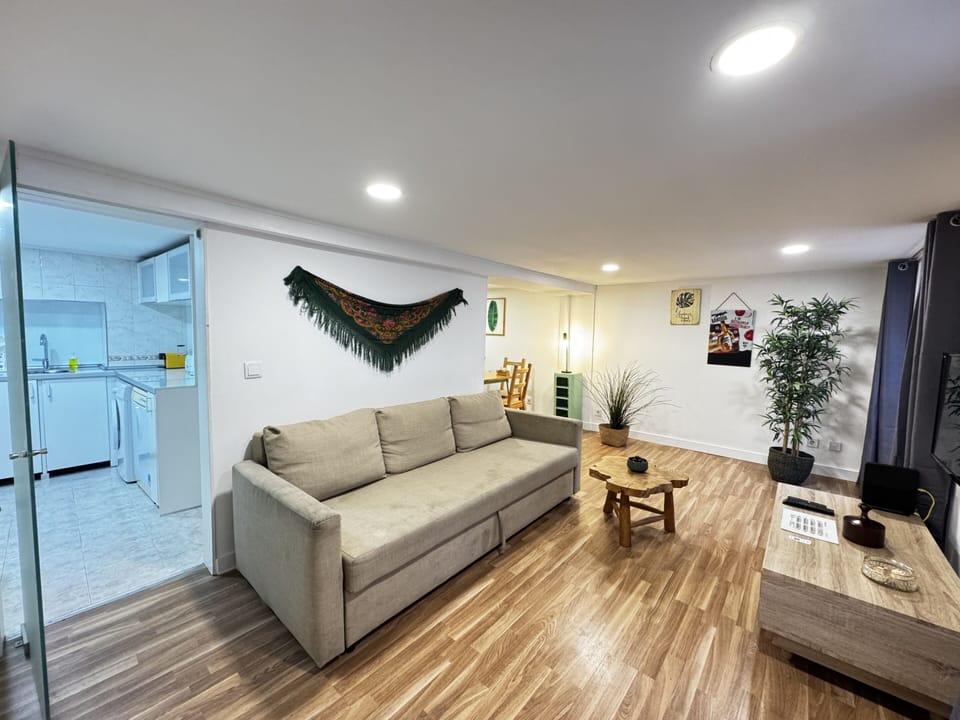 Deluxe Penthouse, Ensuite, River View (Lisbon Bridge) | Lounge