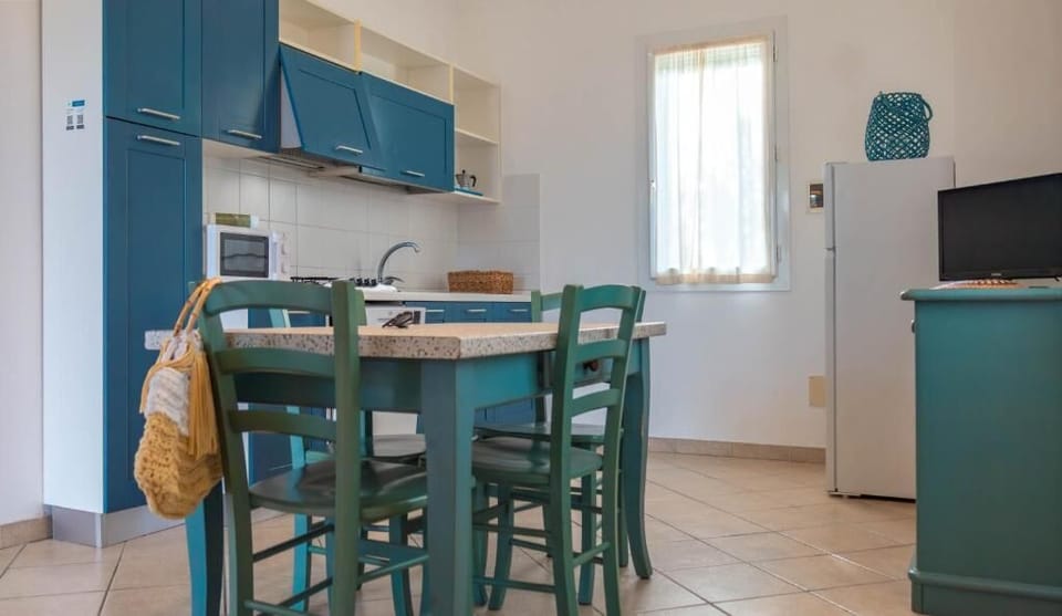 Bungalow | Private kitchen | Highchair