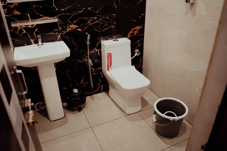 Shower, towels, soap, shampoo