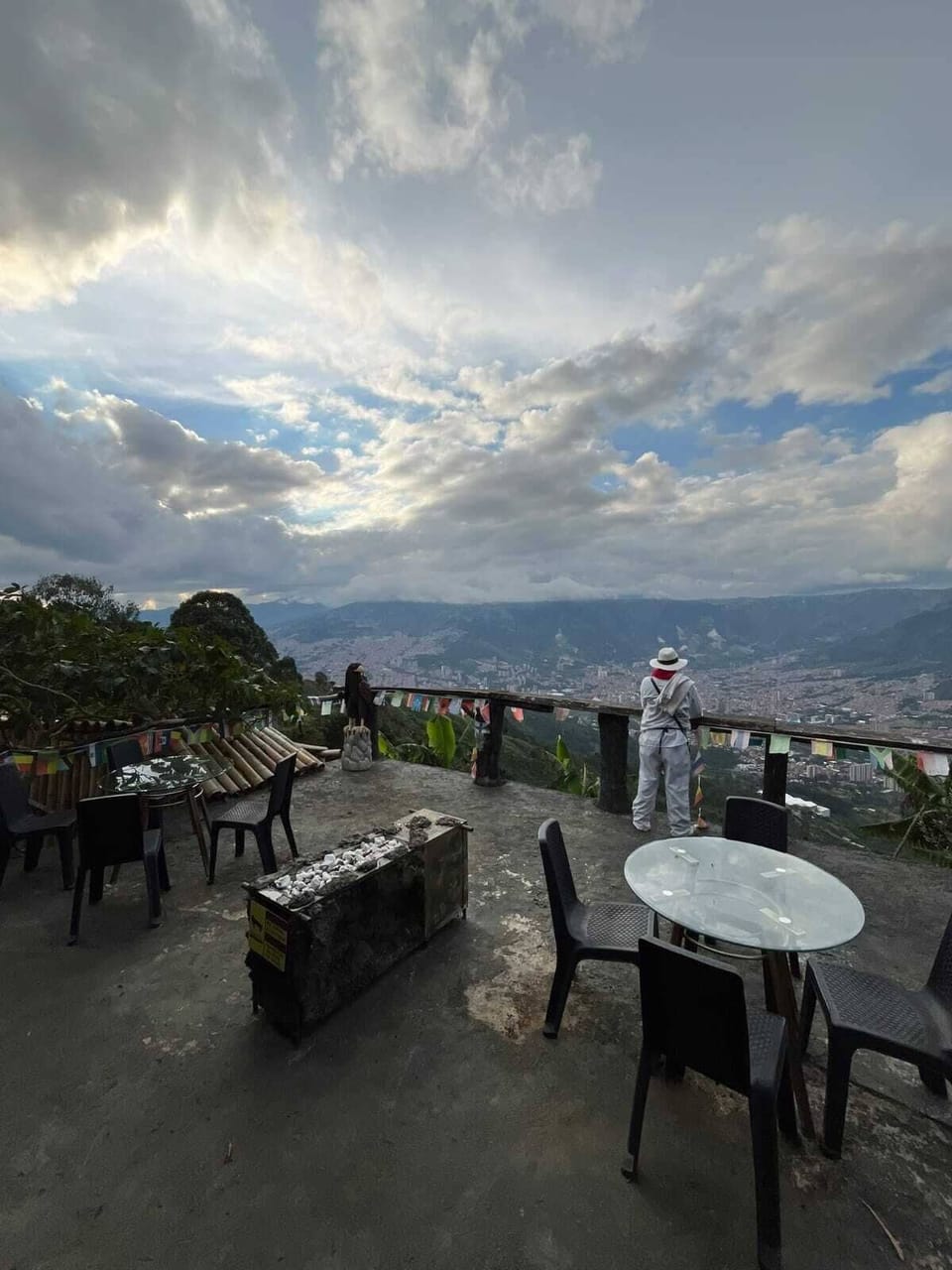 Family Cabin, Balcony, City View | Outdoor dining