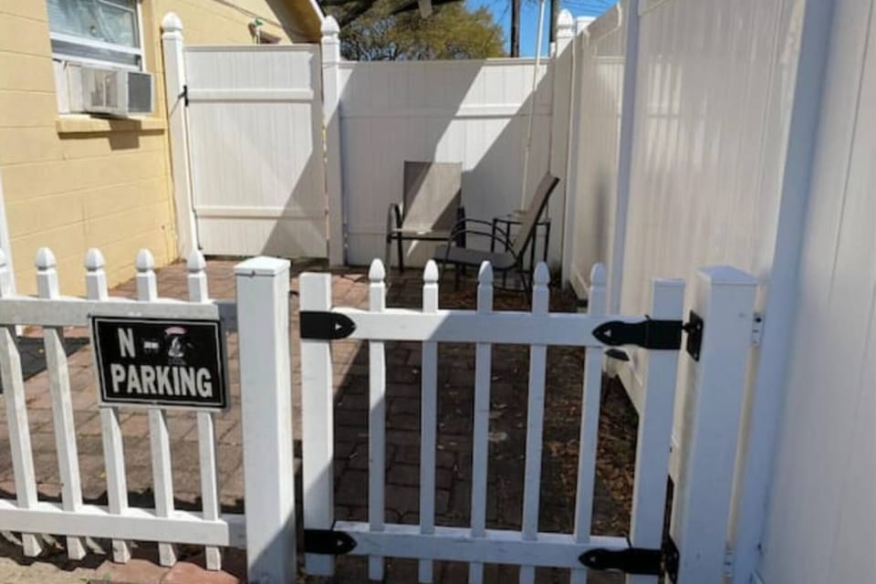 Apartment, 1 Bedroom, Balcony | Property grounds