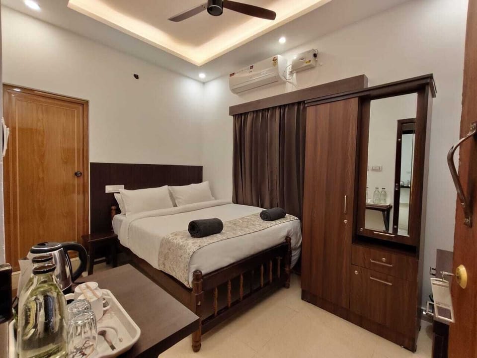 Standard Room | Desk, laptop workspace, WiFi (free)
