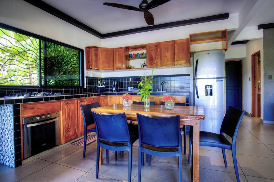 House, 3 Bedrooms, Private Pool, Garden View | Dining room