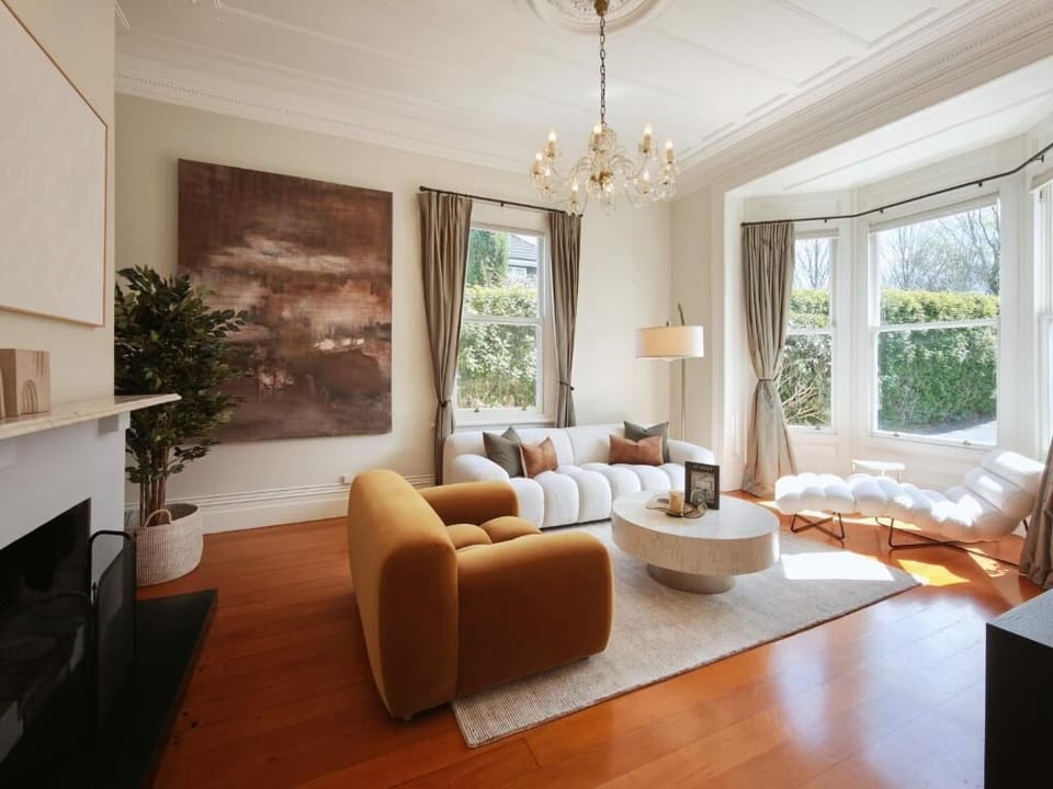 Luxury House, Garden View | Living area