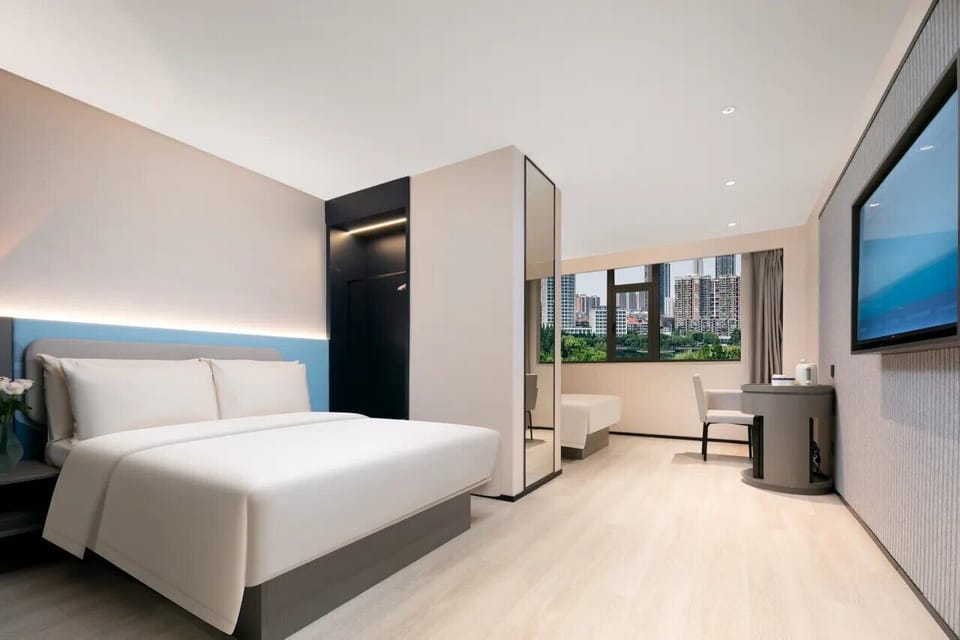 Elite Triple Room, City View | View from room