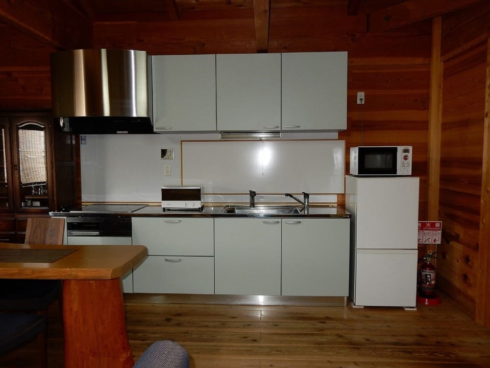 Machiya Town House 70㎡ (Room for 5 Guests) | Private kitchen | Full-size fridge, microwave, stovetop, coffee/tea maker
