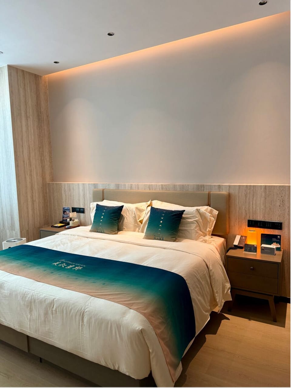 Blackout drapes, WiFi (free)