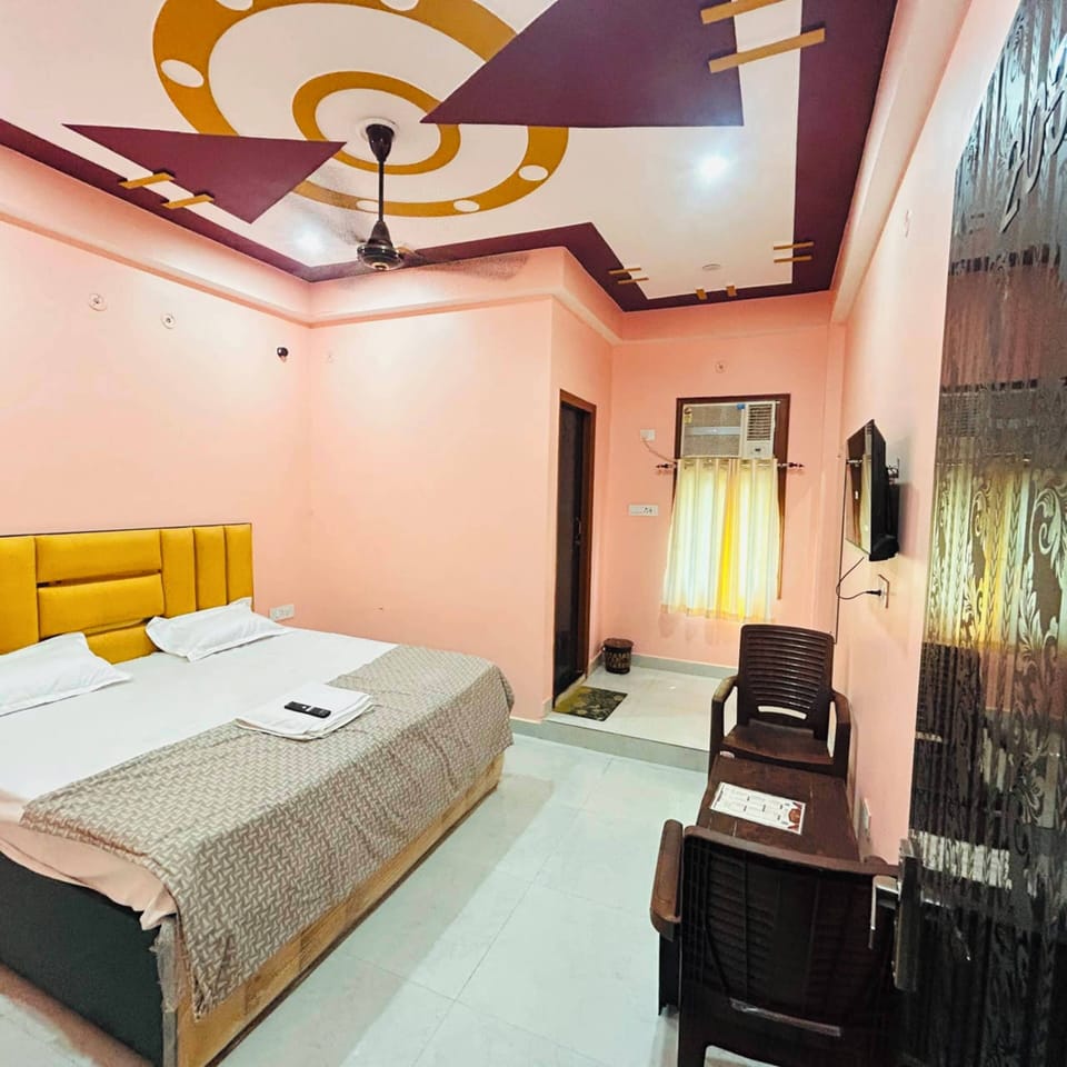 Deluxe Room | Rollaway beds (surcharge), WiFi (free), bed sheets