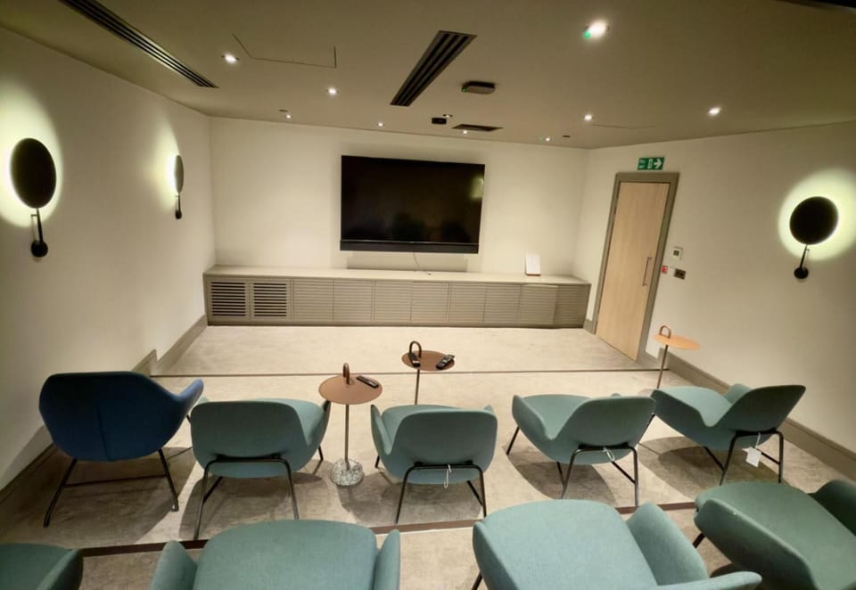Luxury 1 Bed - Gym - Cinema - Games Room - Parking Apartment in Kingston upon Thames