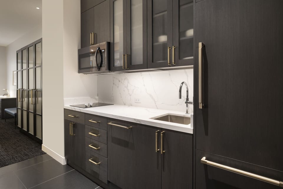 Fridge, cookware/dishes/utensils