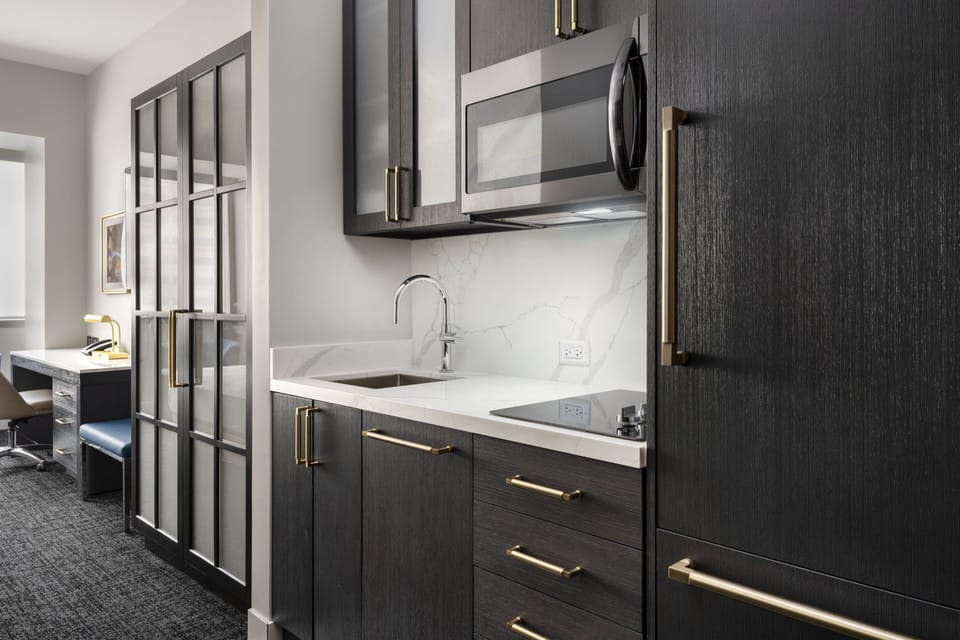 Fridge, cookware/dishes/utensils