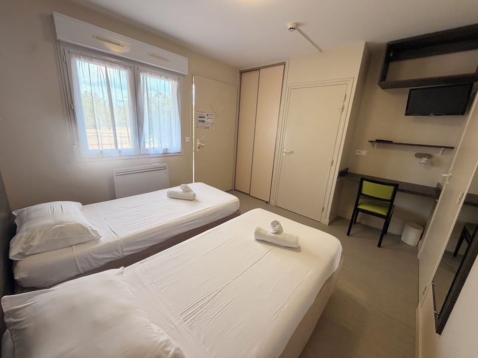 Family Double Room, Mountain View | WiFi (free)